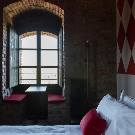 Rocca Di Hotel Arignano